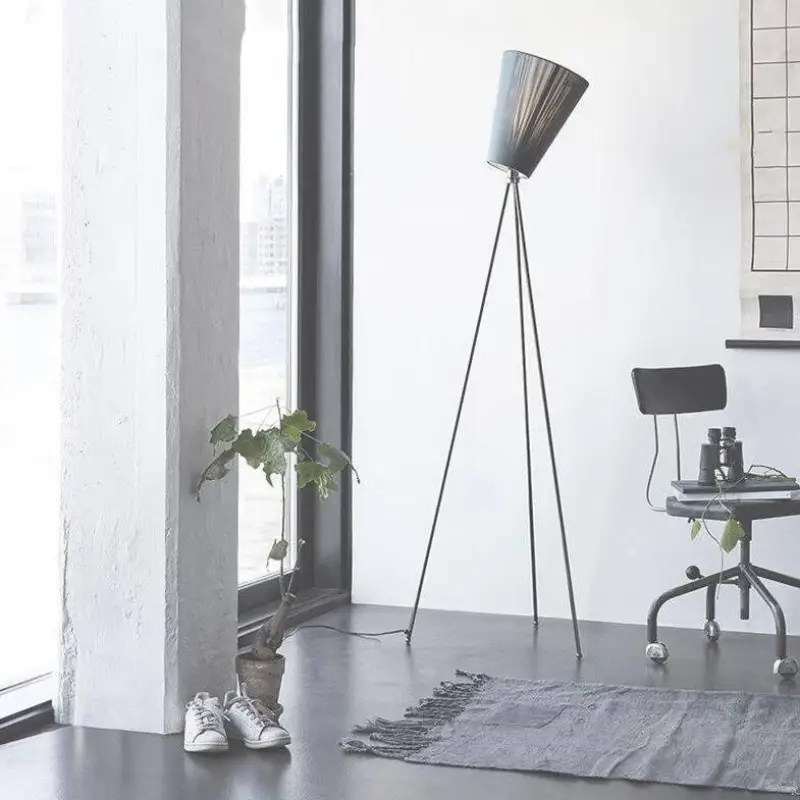 Floor lamp | SCANDO